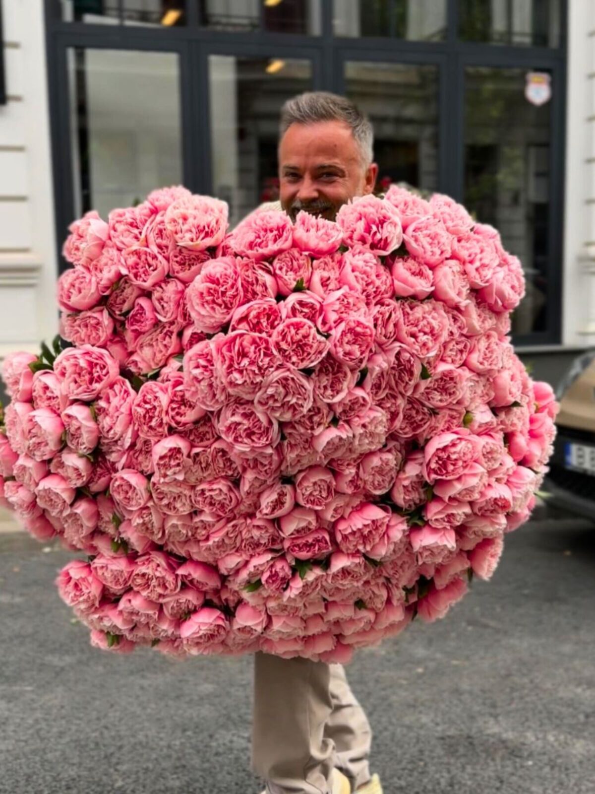 credit:@florariairis